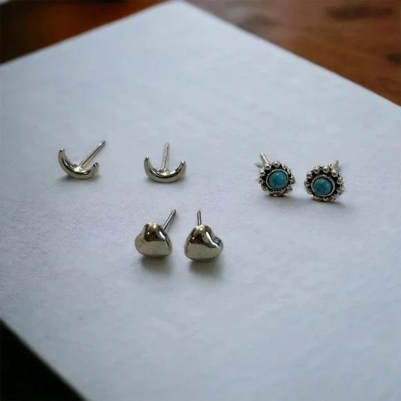 Mini Silver Moon & Heart & Turquoise Stone Circle Stud Earrings - Picture 1 of 9